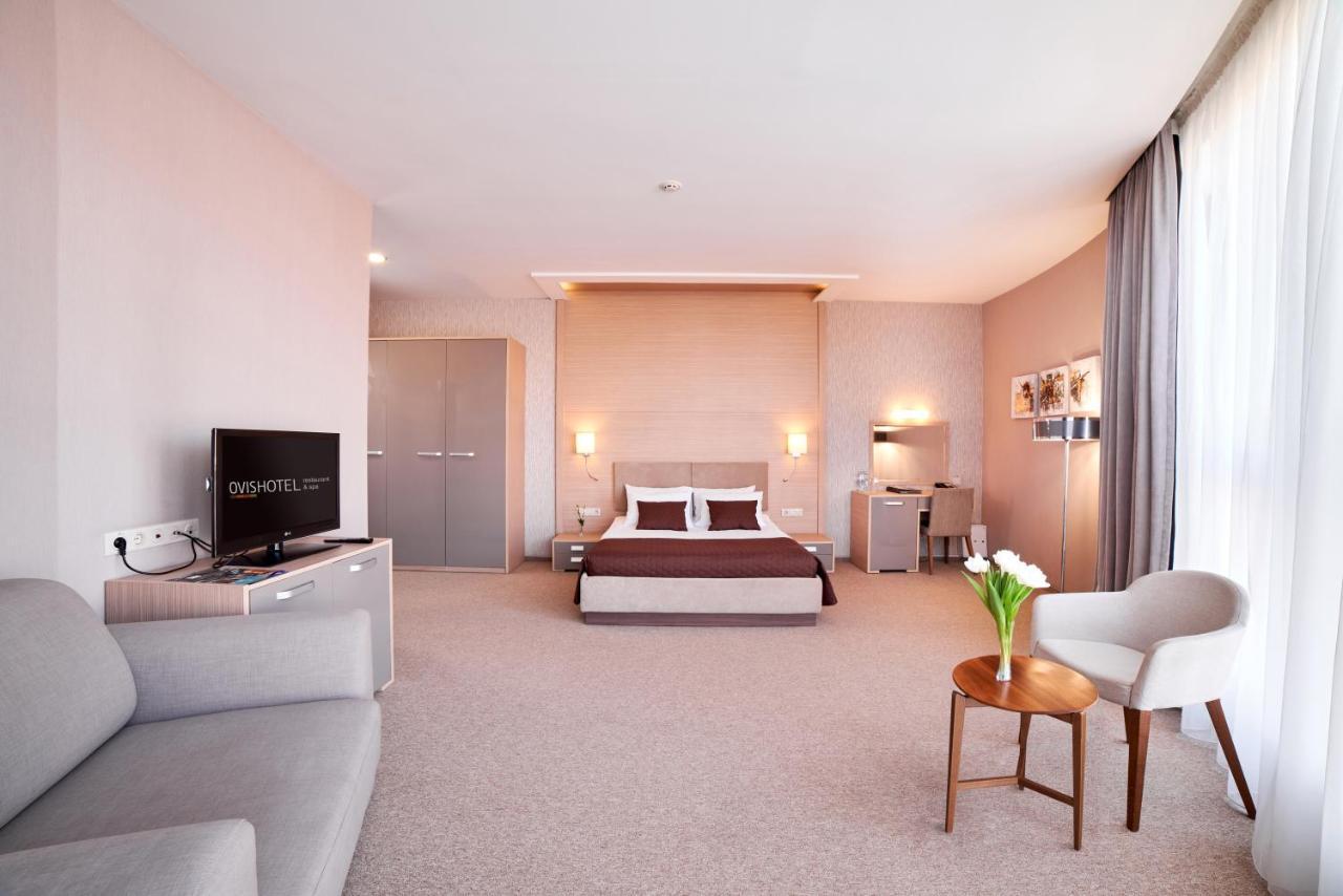 Ovis Hotel Kharkiv Bagian luar foto