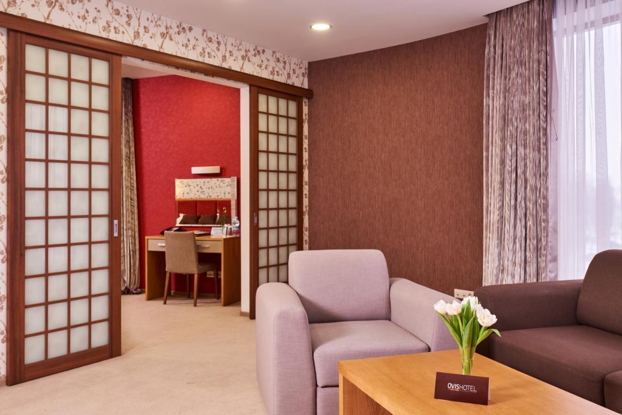 Ovis Hotel Kharkiv Bagian luar foto