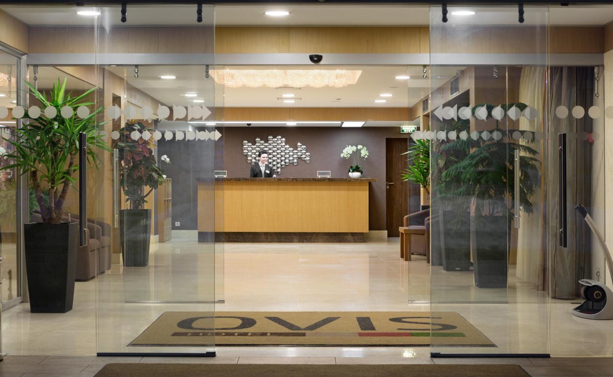 Ovis Hotel Kharkiv Bagian luar foto